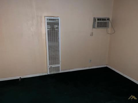 9901 Waco Ave, Lamont, CA 93241 photo 6