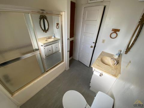 9901 Waco Ave, Lamont, CA 93241 photo 9