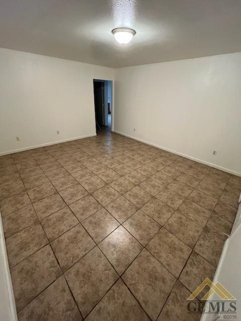 1050 8th Pl, Wasco, CA 93280 photo 9