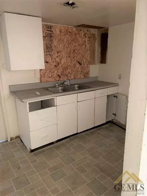 436 Philippine St, Taft, CA 93268 photo 3