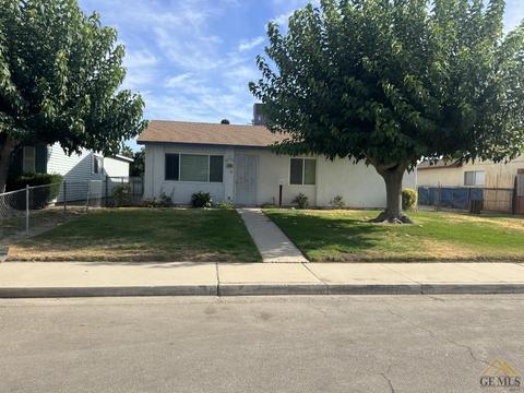 2425 Flower St, Wasco, CA 93280 photo 1