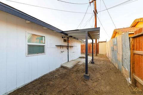 10409 Wilson Rd, Lamont, CA 93241 photo 13