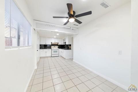 10409 Wilson Rd, Lamont, CA 93241 photo 7