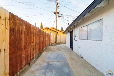 10409 Wilson Rd, Lamont, CA 93241 photo 15