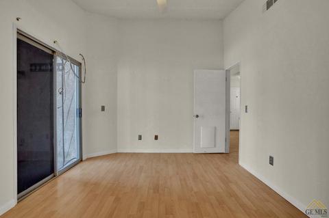 1008 Eubanks Ave, Bakersfield, CA 93307 photo 15