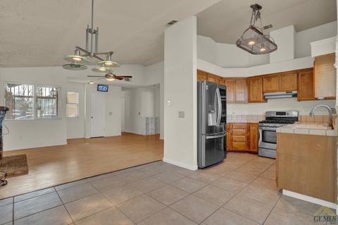 1008 Eubanks Ave, Bakersfield, CA 93307 photo 13