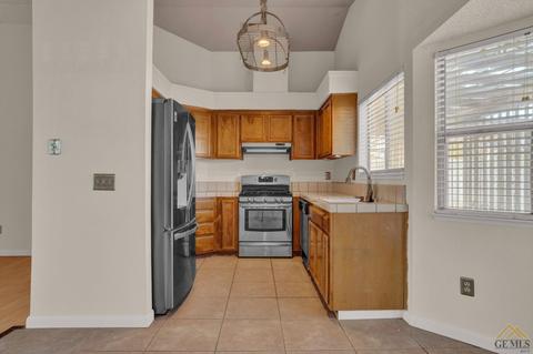 1008 Eubanks Ave, Bakersfield, CA 93307 photo 10