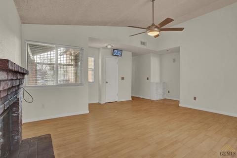 1008 Eubanks Ave, Bakersfield, CA 93307 photo 6