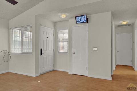 1008 Eubanks Ave, Bakersfield, CA 93307 photo 24