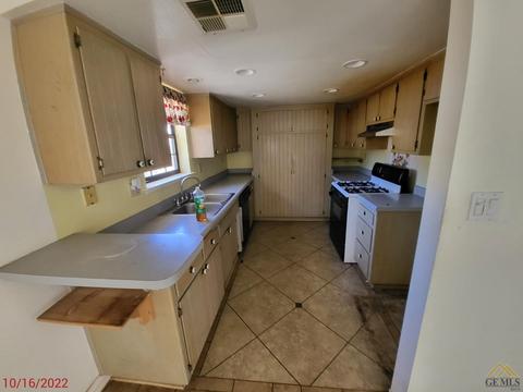 21100 Hacienda Dr, Tehachapi, CA 93561 photo 9