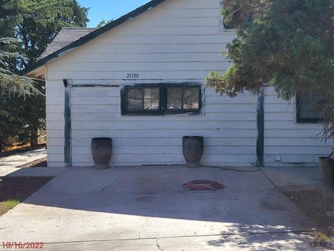 21100 Hacienda Dr, Tehachapi, CA 93561 photo 2