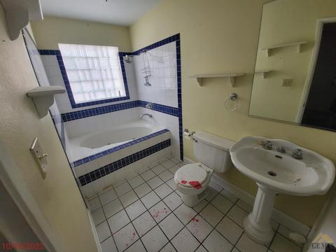 21100 Hacienda Dr, Tehachapi, CA 93561 photo 5