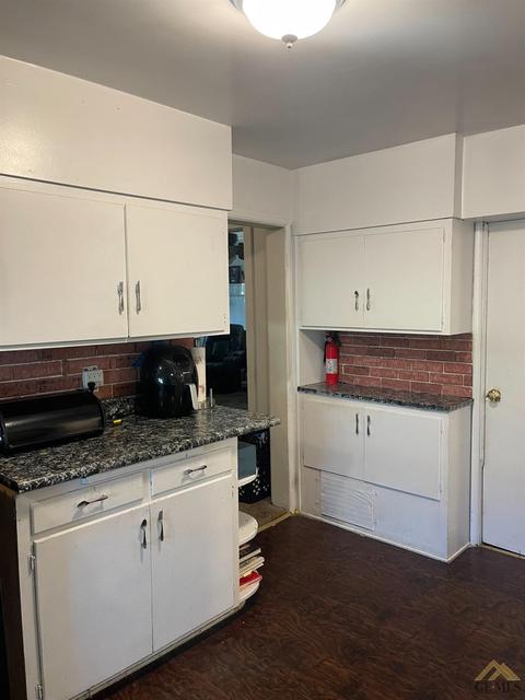 103 N Madison St, Taft, CA 93268 photo 11