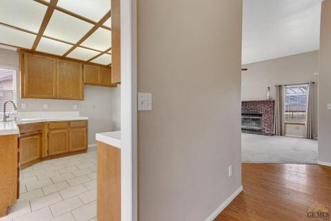 27541 Goldrush Ct, Tehachapi, CA 93561 photo 8