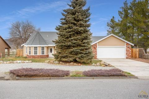 27541 Goldrush Ct, Tehachapi, CA 93561 photo 2