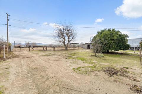 27517 Maple St, Taft, CA 93268 photo 28