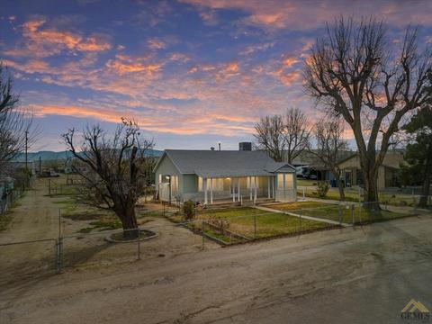27517 Maple St, Taft, CA 93268 photo 1