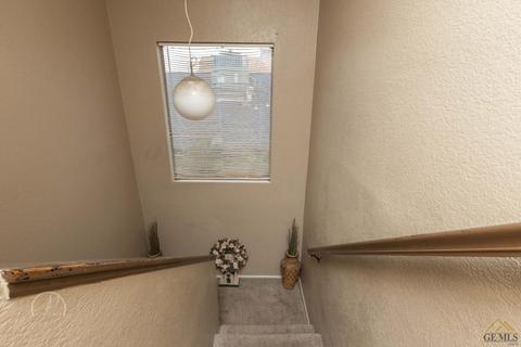 1125 Eubanks Ave, Bakersfield, CA 93307 photo 14
