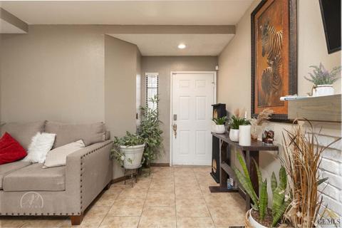 1125 Eubanks Ave, Bakersfield, CA 93307 photo 8