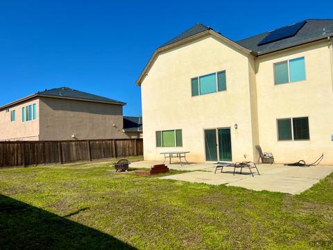 9325 Red Pine Dr, Shafter, CA 93263 photo 22
