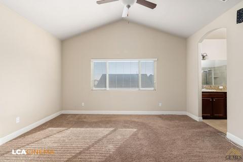 9325 Red Pine Dr, Shafter, CA 93263 photo 18