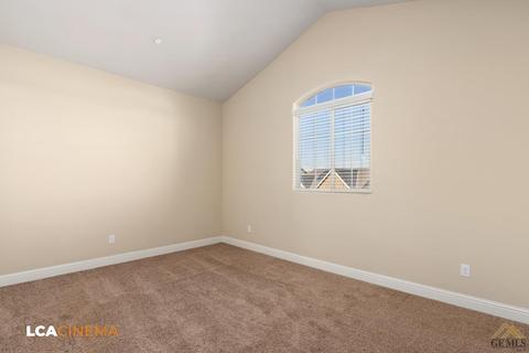 9325 Red Pine Dr, Shafter, CA 93263 photo 11