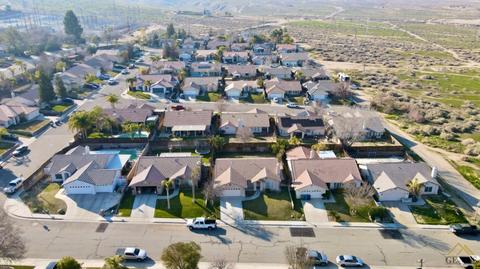 105 Brandon Ave, Taft, CA 93268 photo 4