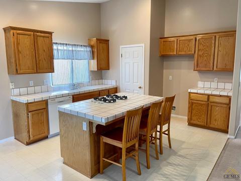 105 Brandon Ave, Taft, CA 93268 photo 8