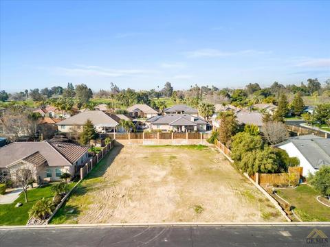 11331 Tee Box Ln, Taft, CA 93268 photo 2