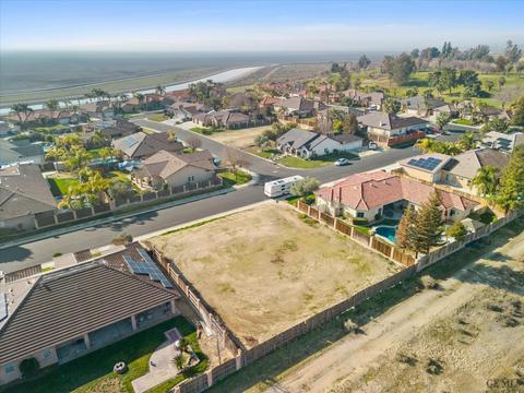 10558 Titanium Ave, Taft, CA 93268 photo 4