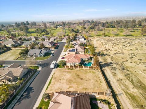 10558 Titanium Ave, Taft, CA 93268 photo 3