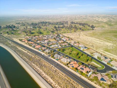 10558 Titanium Ave, Taft, CA 93268 photo 12