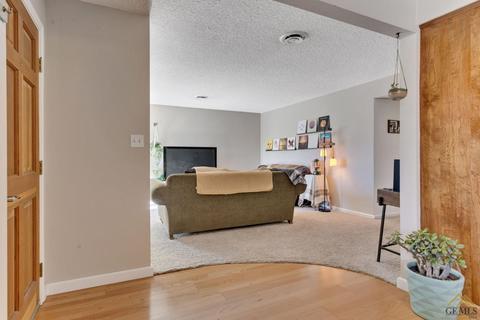 503 Maple St, Tehachapi, CA 93561 photo 6