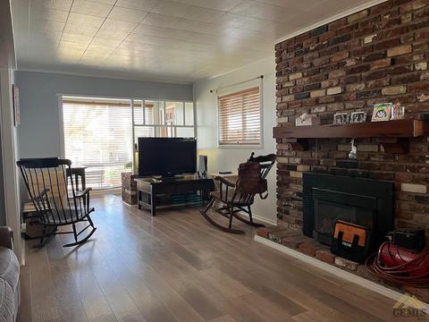 724 Pierce St, Taft, CA 93268 photo 6