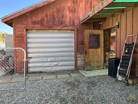 724 Pierce St, Taft, CA 93268 photo 17