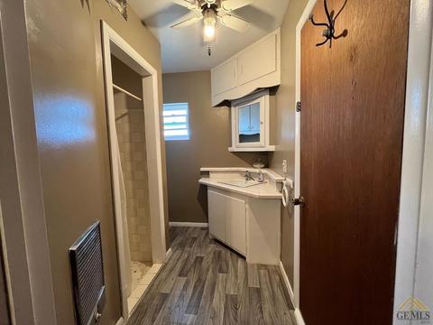724 Pierce St, Taft, CA 93268 photo 9