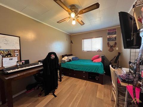 724 Pierce St, Taft, CA 93268 photo 11