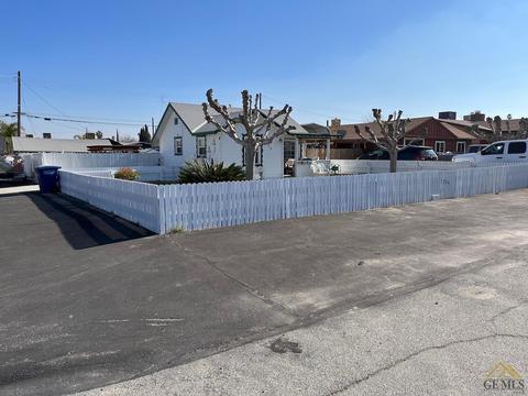726 Pierce St, Taft, CA 93268 photo 2