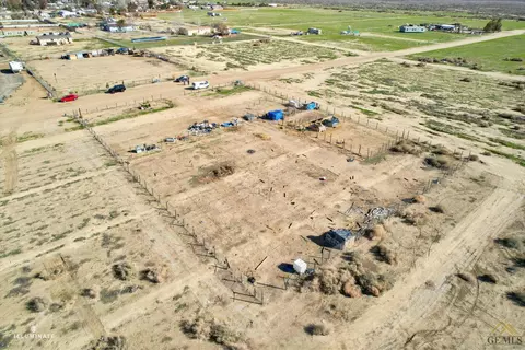 28131 Mustang Ave, Taft, CA 93268 photo 9