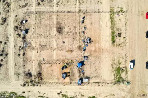 28131 Mustang Ave, Taft, CA 93268 photo 8