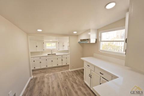 219 F St, Taft, CA 93268 photo 7