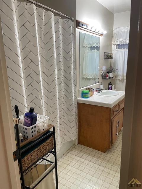 241 Maple St, Shafter, CA 93263 photo 16