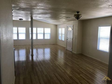 5024 Shawnee Dr, Weldon, CA 93283 photo 2