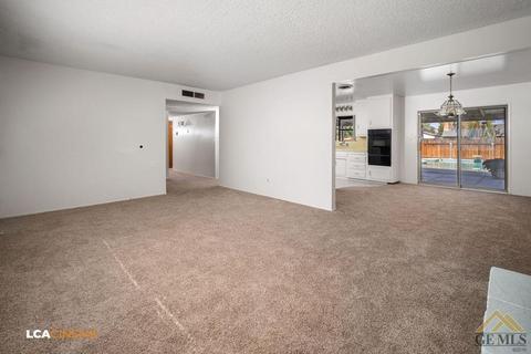 2206 9th Pl, Wasco, CA 93280 photo 6