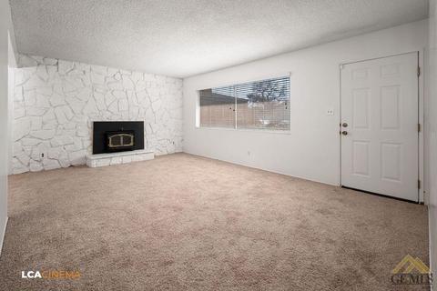 2206 9th Pl, Wasco, CA 93280 photo 5