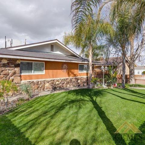 120 E Lucard St, Taft, CA 93268 photo 3