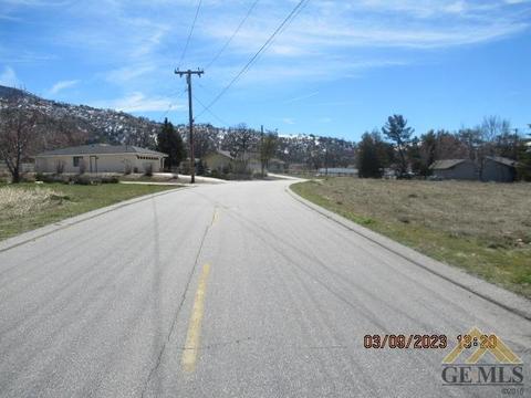27531 Hialeah Dr, Tehachapi, CA 93561 photo 13