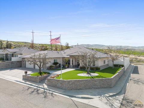 409 Quail Ct, Taft, CA 93268 photo 3