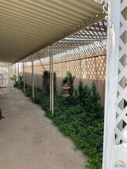 228 Par Ln, Bakersfield, CA 93308 photo 5