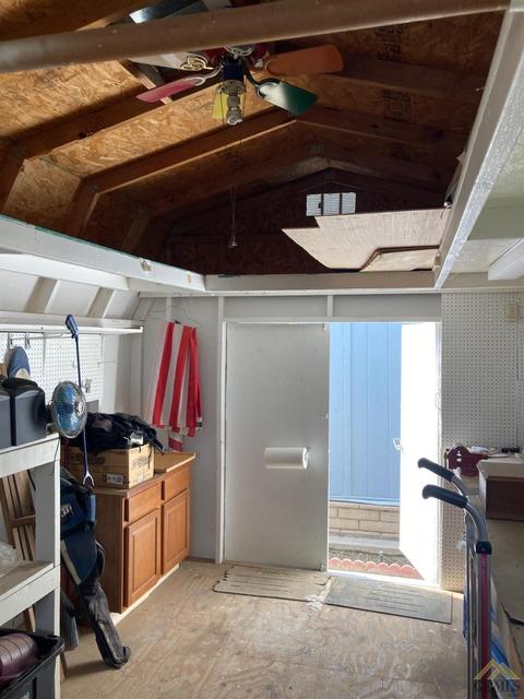 228 Par Ln, Bakersfield, CA 93308 photo 8